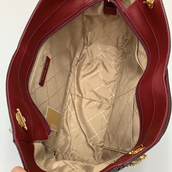 MICHAEL KORS LARGE X CHAIN LOGO
SHOULDER BAG DARK CHERRY COLOR - Picture 15 of 16